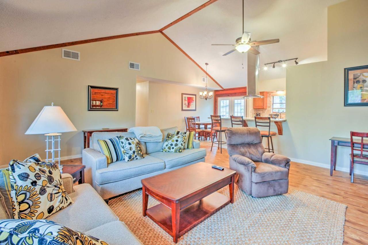 Spacious Kemah Clear Lake Home With Porch And Fire Pit Extérieur photo