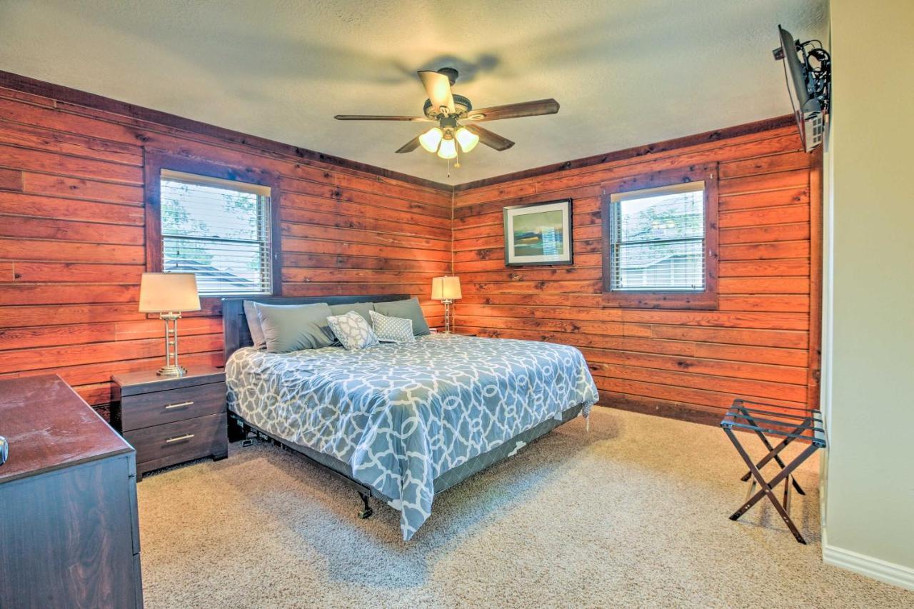 Spacious Kemah Clear Lake Home With Porch And Fire Pit Extérieur photo